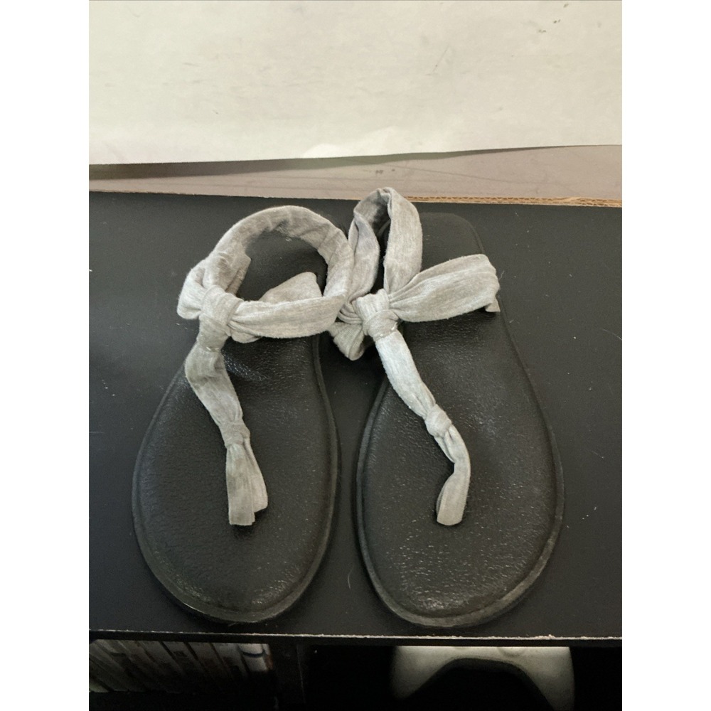 Sanuk yoga sling sandals Gray ankle strap size 6 Women's Discolored
